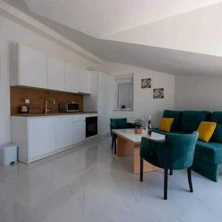 Tomi Apartmán