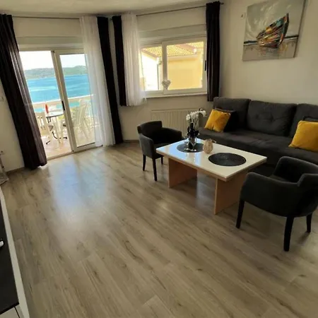 Tomi Apartmán Trogir